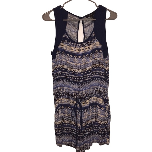 Forever 21 Pants - {Forever 21} NWOT Blue and Cream Printed Romper - Medium